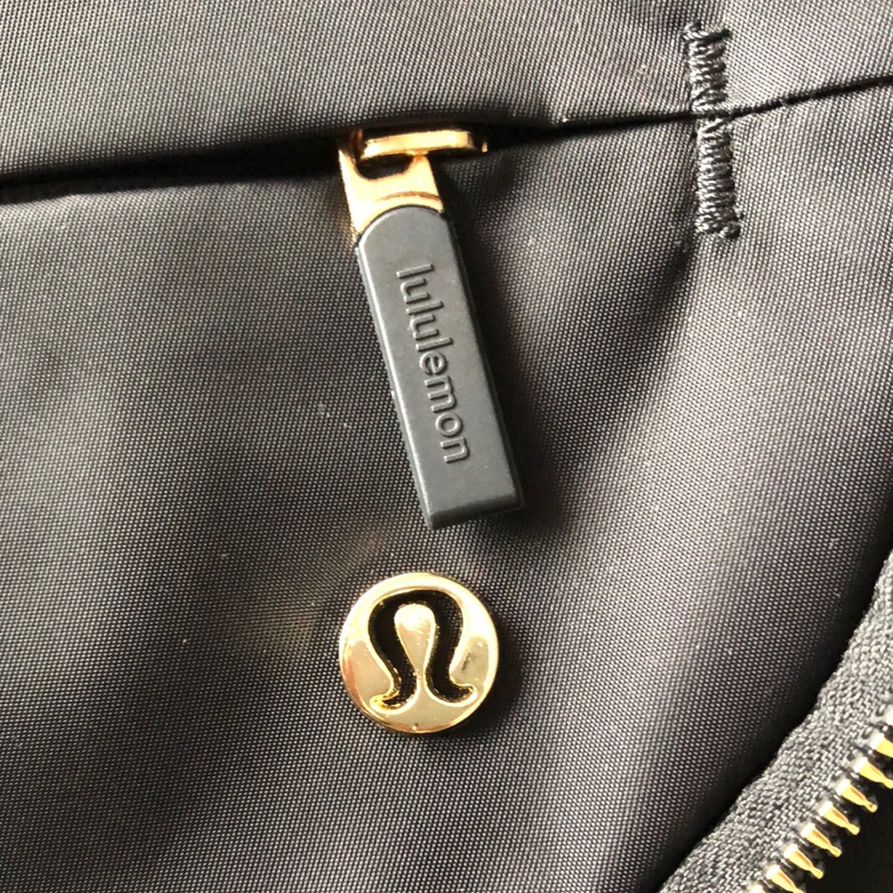Lululemon Athletica Black Crossbody Bag with Gold Zipper - Picture 4 of 7